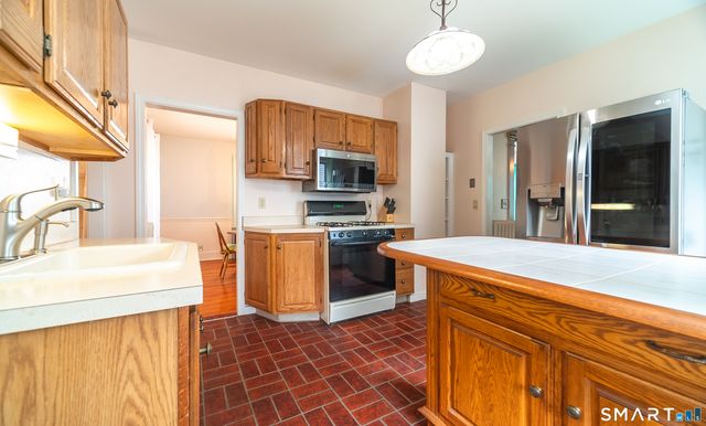 34 Sylvan Avenue, Meriden, CT 06451