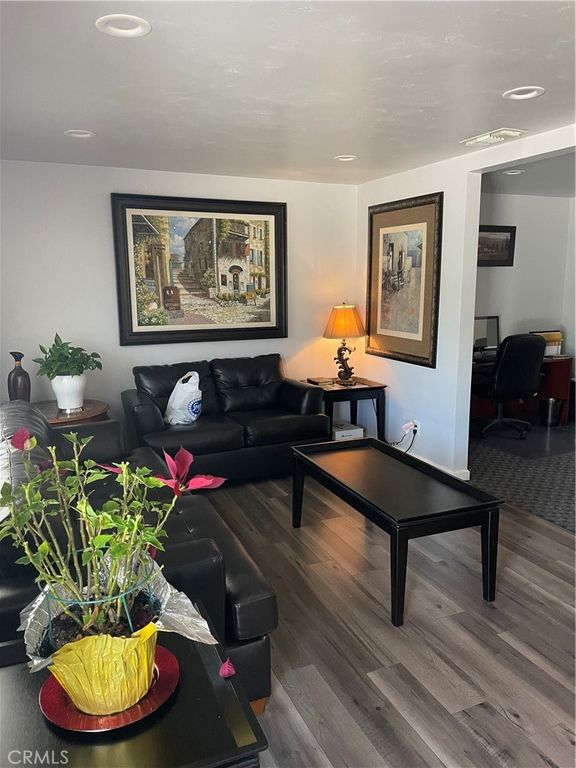 Image 5 of property listing at 402 E Ramsey, Banning, CA 92220