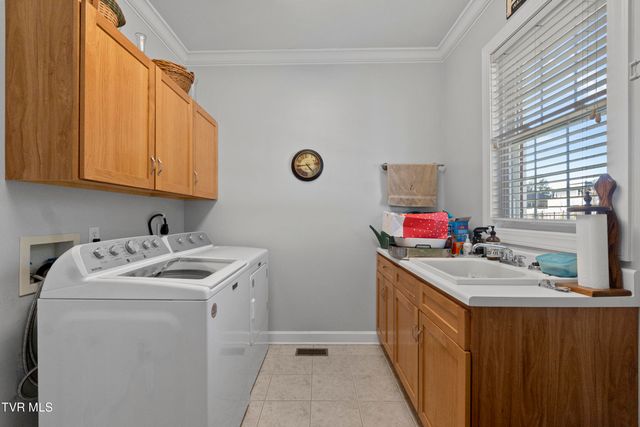 14 West Ridgefield Court, Greeneville, TN 37745