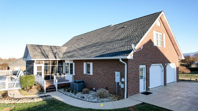 14 West Ridgefield Court, Greeneville, TN 37745