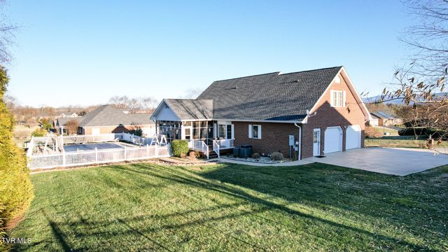 14 West Ridgefield Court, Greeneville, TN 37745