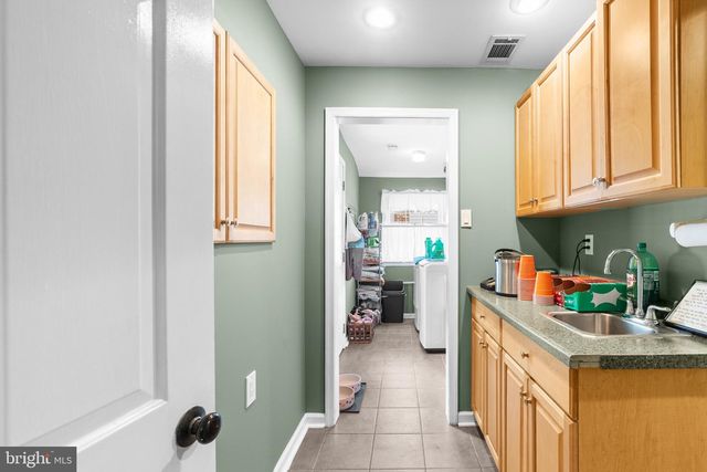 238 ST DAVID DR, Mount Laurel, NJ 08054