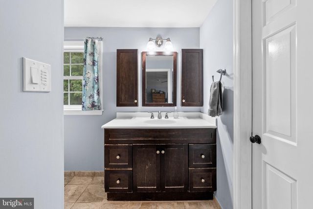 238 ST DAVID DR, Mount Laurel, NJ 08054