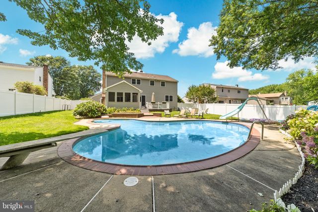 238 ST DAVID DR, Mount Laurel, NJ 08054