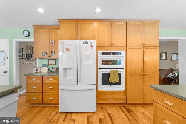 238 ST DAVID DR, Mount Laurel, NJ 08054