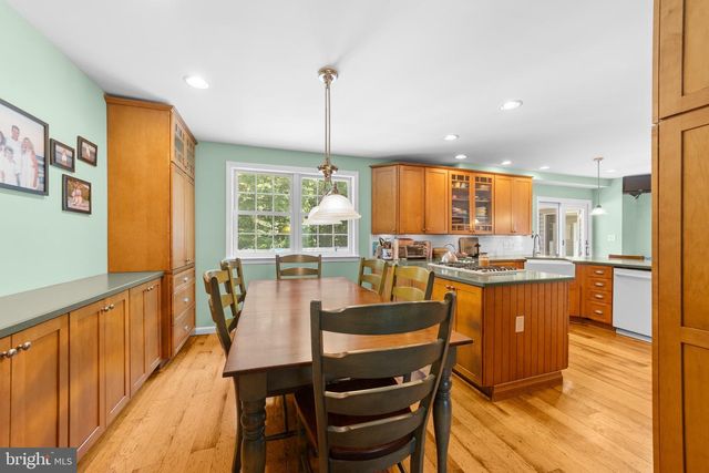 238 ST DAVID DR, Mount Laurel, NJ 08054