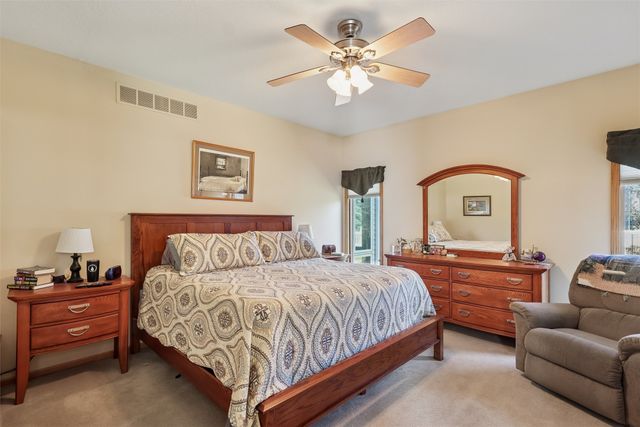 2911 160th Street, Urbandale, IA 50323