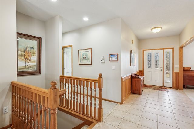 2911 160th Street, Urbandale, IA 50323