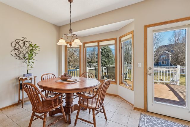 2911 160th Street, Urbandale, IA 50323