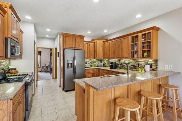 2911 160th Street, Urbandale, IA 50323