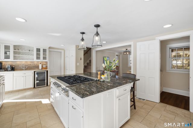 75 Bloomfield Avenue, West Hartford, CT 06105