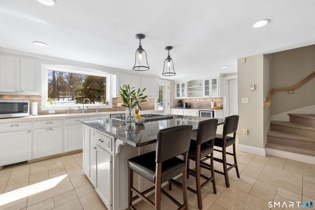 75 Bloomfield Avenue, West Hartford, CT 06105