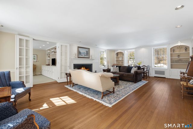 75 Bloomfield Avenue, West Hartford, CT 06105