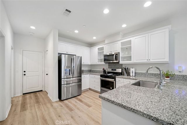 2818 E Berry Loop Privado 66, Ontario, CA 91761