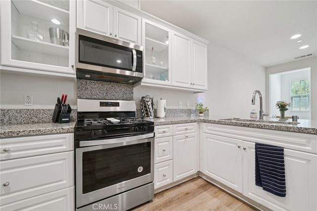 2818 E Berry Loop Privado 66, Ontario, CA 91761
