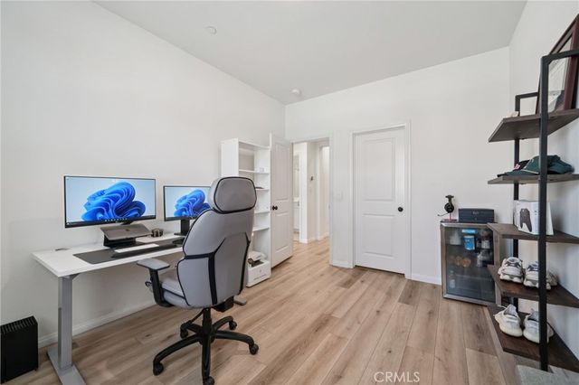 2818 E Berry Loop Privado 66, Ontario, CA 91761
