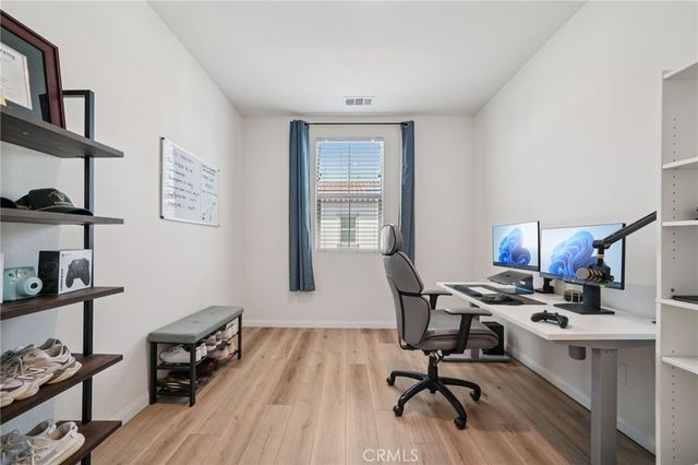 2818 E Berry Loop Privado 66, Ontario, CA 91761