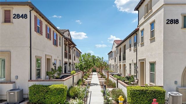 2818 E Berry Loop Privado 66, Ontario, CA 91761