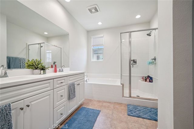 2818 E Berry Loop Privado 66, Ontario, CA 91761
