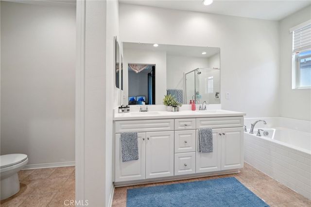 2818 E Berry Loop Privado 66, Ontario, CA 91761