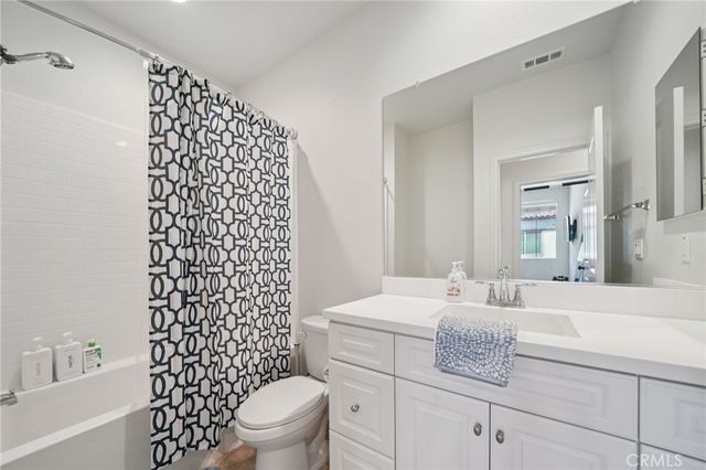 2818 E Berry Loop Privado 66, Ontario, CA 91761