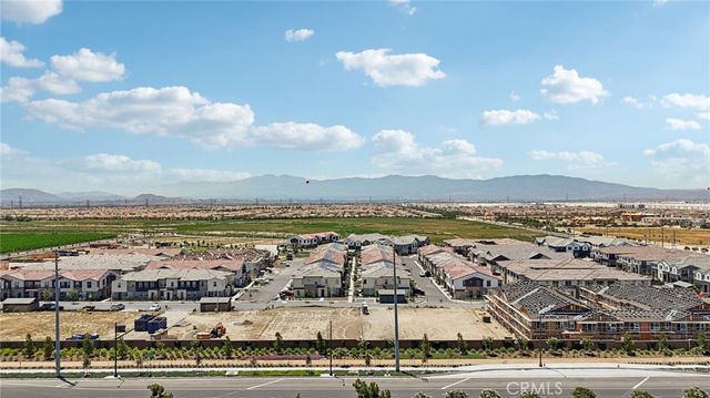 2818 E Berry Loop Privado 66, Ontario, CA 91761