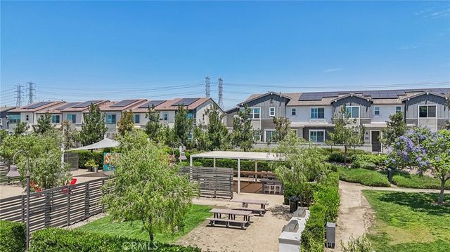 2818 E Berry Loop Privado 66, Ontario, CA 91761