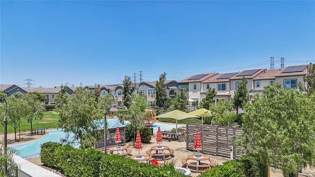 2818 E Berry Loop Privado 66, Ontario, CA 91761
