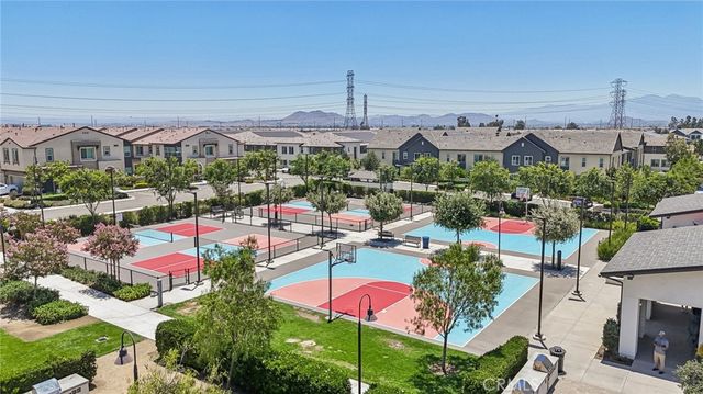 2818 E Berry Loop Privado 66, Ontario, CA 91761