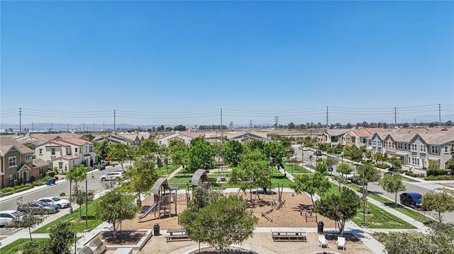 2818 E Berry Loop Privado 66, Ontario, CA 91761