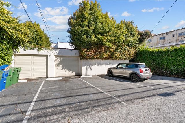 915 S Wooster, Los Angeles, CA 90035