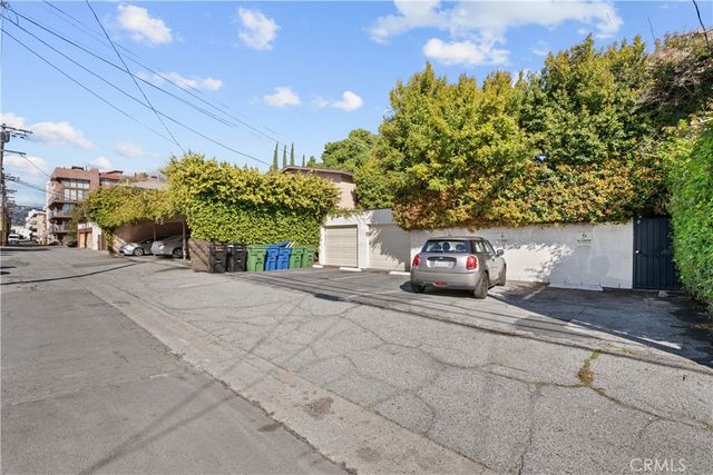 915 S Wooster, Los Angeles, CA 90035