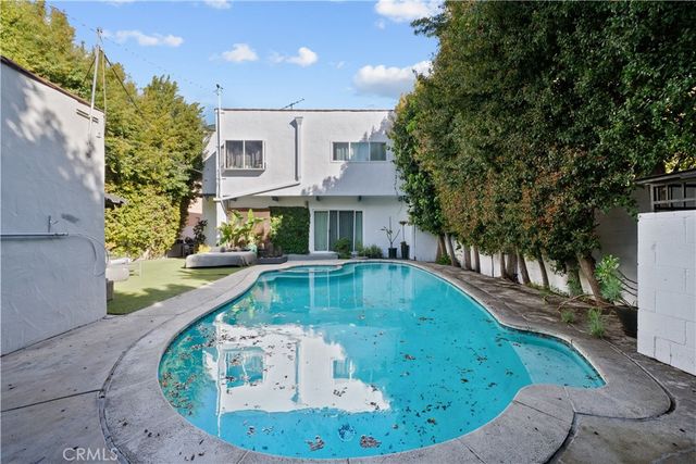 915 S Wooster, Los Angeles, CA 90035