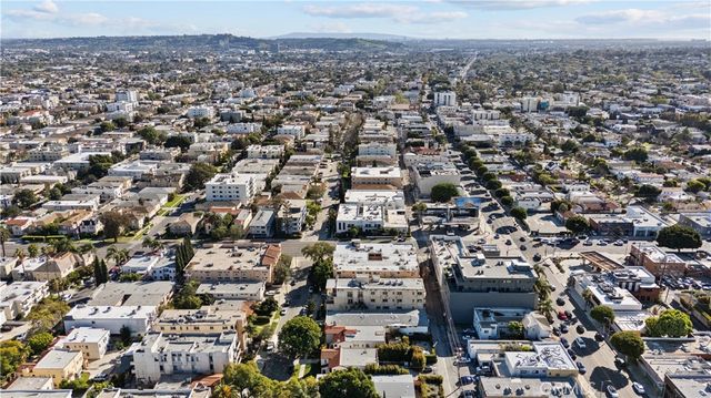 915 S Wooster, Los Angeles, CA 90035