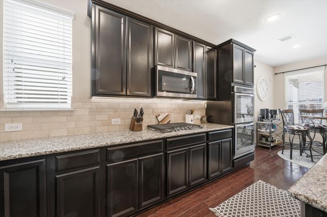 824 Pinnacle Ridge Road, Fort Worth, TX 76052