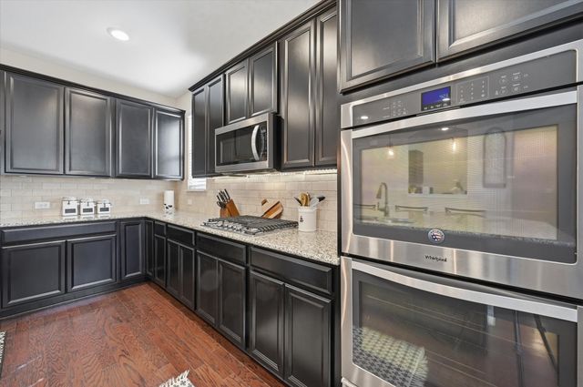 824 Pinnacle Ridge Road, Fort Worth, TX 76052