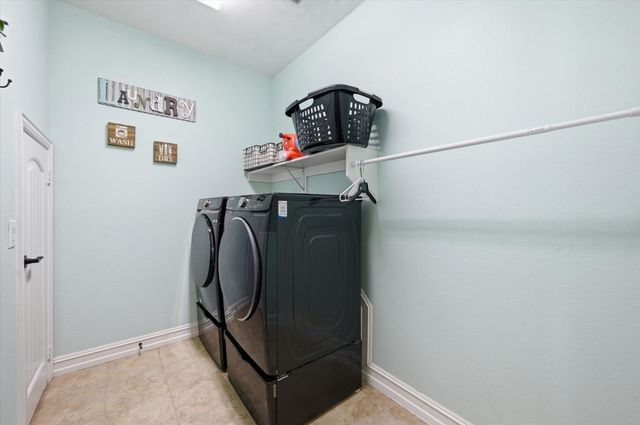 824 Pinnacle Ridge Road, Fort Worth, TX 76052