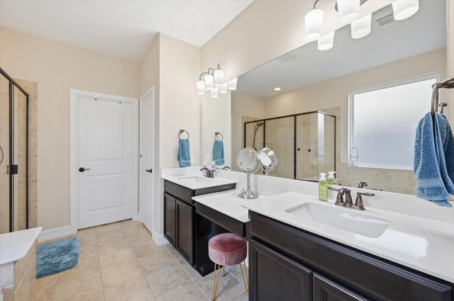 824 Pinnacle Ridge Road, Fort Worth, TX 76052