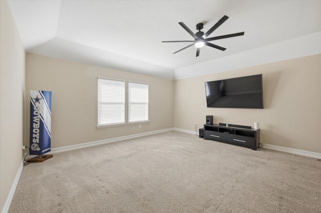 824 Pinnacle Ridge Road, Fort Worth, TX 76052