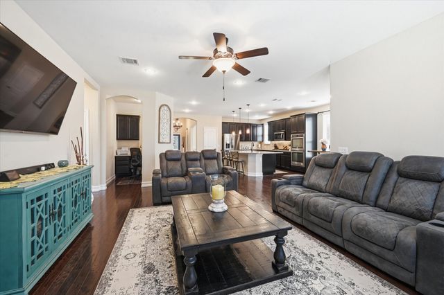 824 Pinnacle Ridge Road, Fort Worth, TX 76052