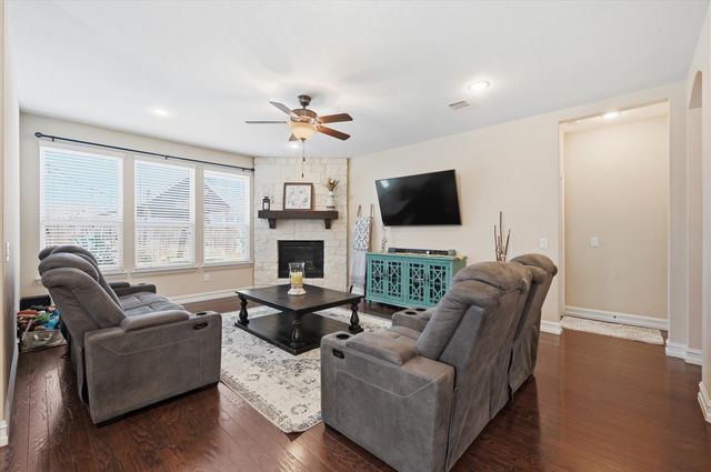 824 Pinnacle Ridge Road, Fort Worth, TX 76052