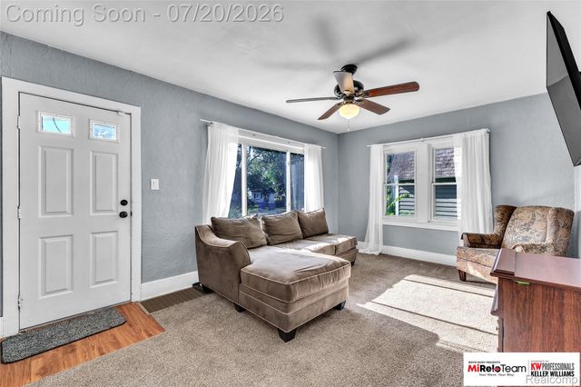 2929 Holden Avenue, Waterford Charter Township, MI 48329
