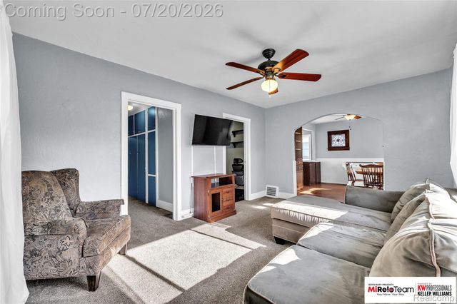 2929 Holden Avenue, Waterford Charter Township, MI 48329