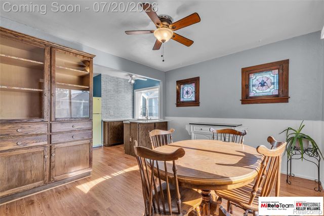 2929 Holden Avenue, Waterford Charter Township, MI 48329