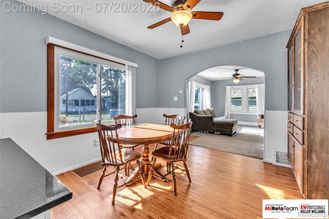 2929 Holden Avenue, Waterford Charter Township, MI 48329