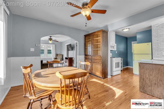 2929 Holden Avenue, Waterford Charter Township, MI 48329