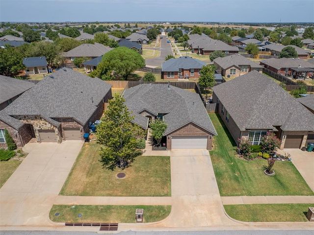 2317 NW 159th Terrace, Edmond, OK 73013