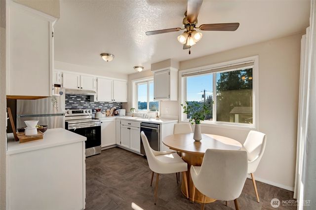 4230 174th Place NW, Stanwood, WA 98292