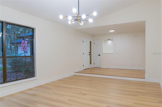 5320 NE 2ND LANE, Ocala, FL 34470