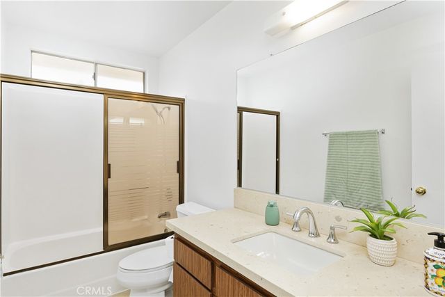 155 Rockwood, Irvine, CA 92614